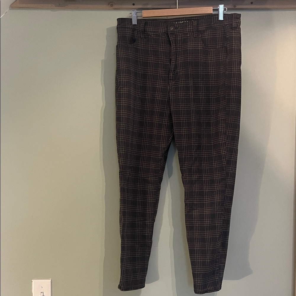 American Eagle Outfitters Men's Chinos - Dark Brown Plaid